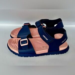 Geox Fusbetto Junior Sandals Size 3 Girls, Navy Blue and Pink, Water Resistant